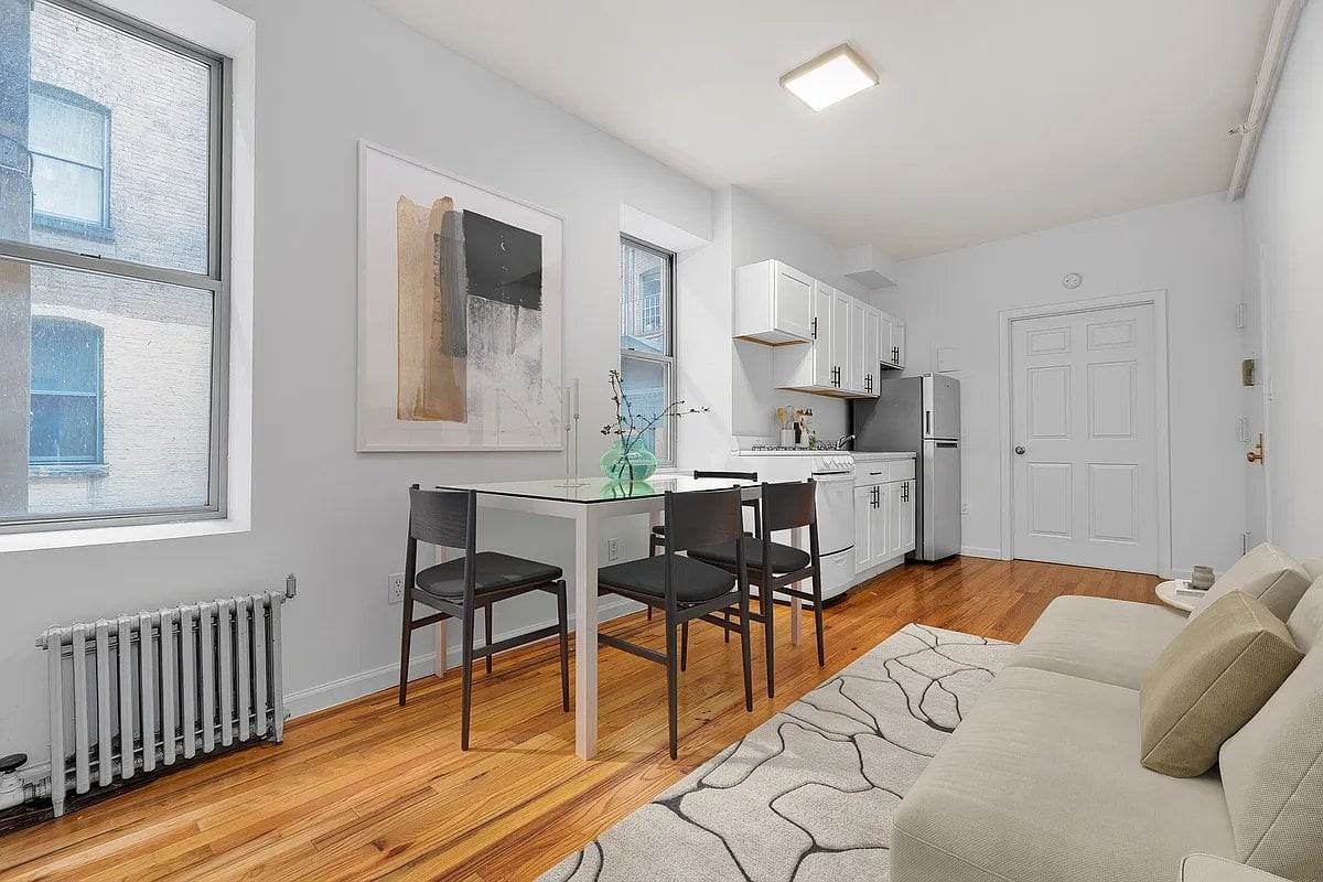 247 W 63rd St #2G - Photo 3 of 4