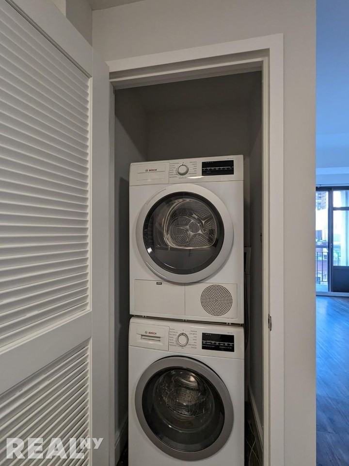 E 91st St #0501 - Photo 6 of 6