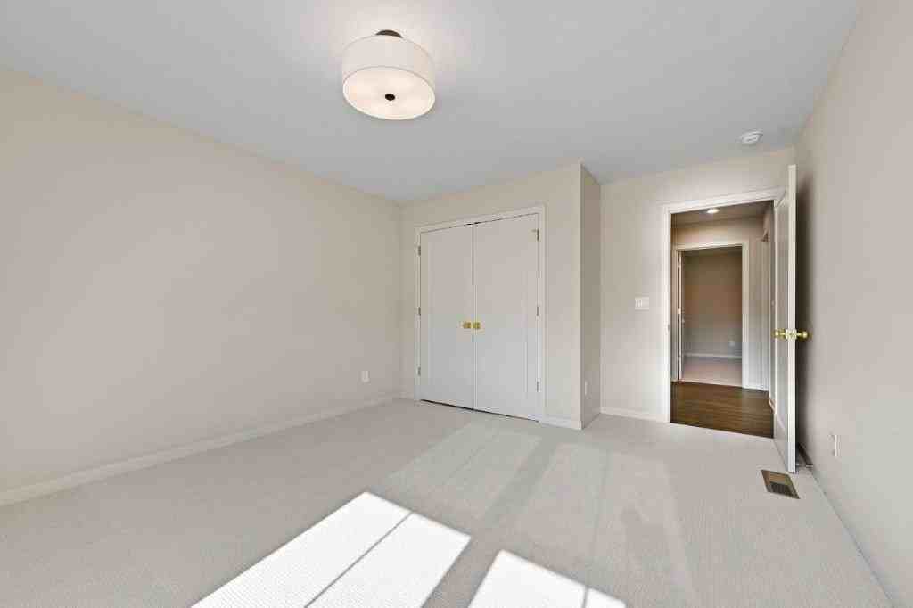 16649 Garnett St - Photo 7 of 12