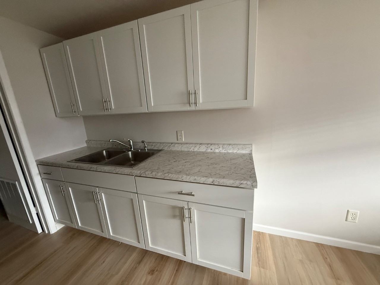 333 W Jefferson St - Photo 5 of 10