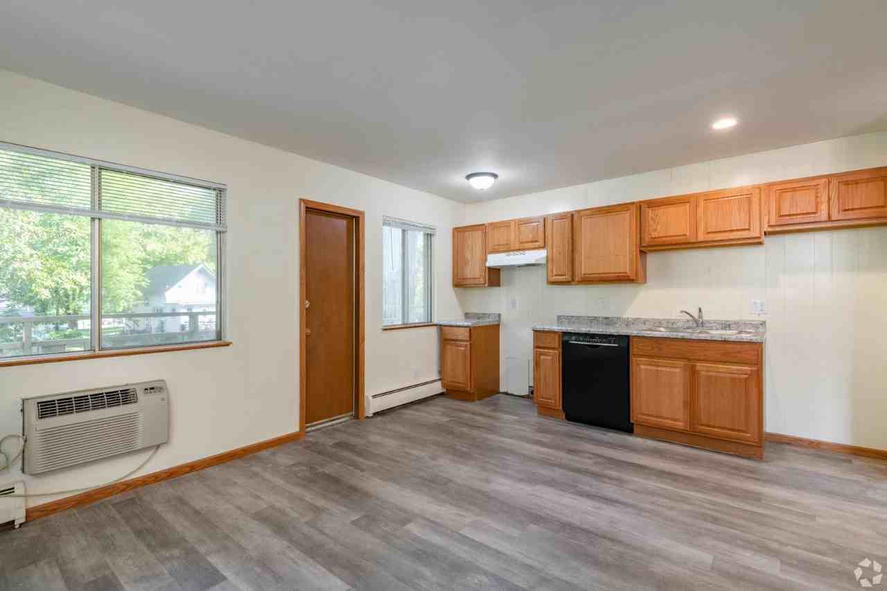 711 Pirate Island Rd - Photo 3 of 8