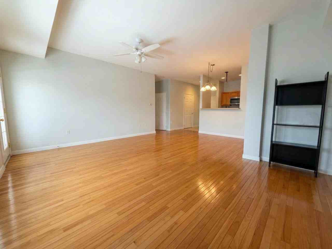 8 Walnut St - Photo 6 of 14