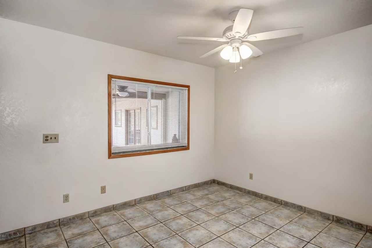 5374 N Flint Ave - Photo 3 of 20