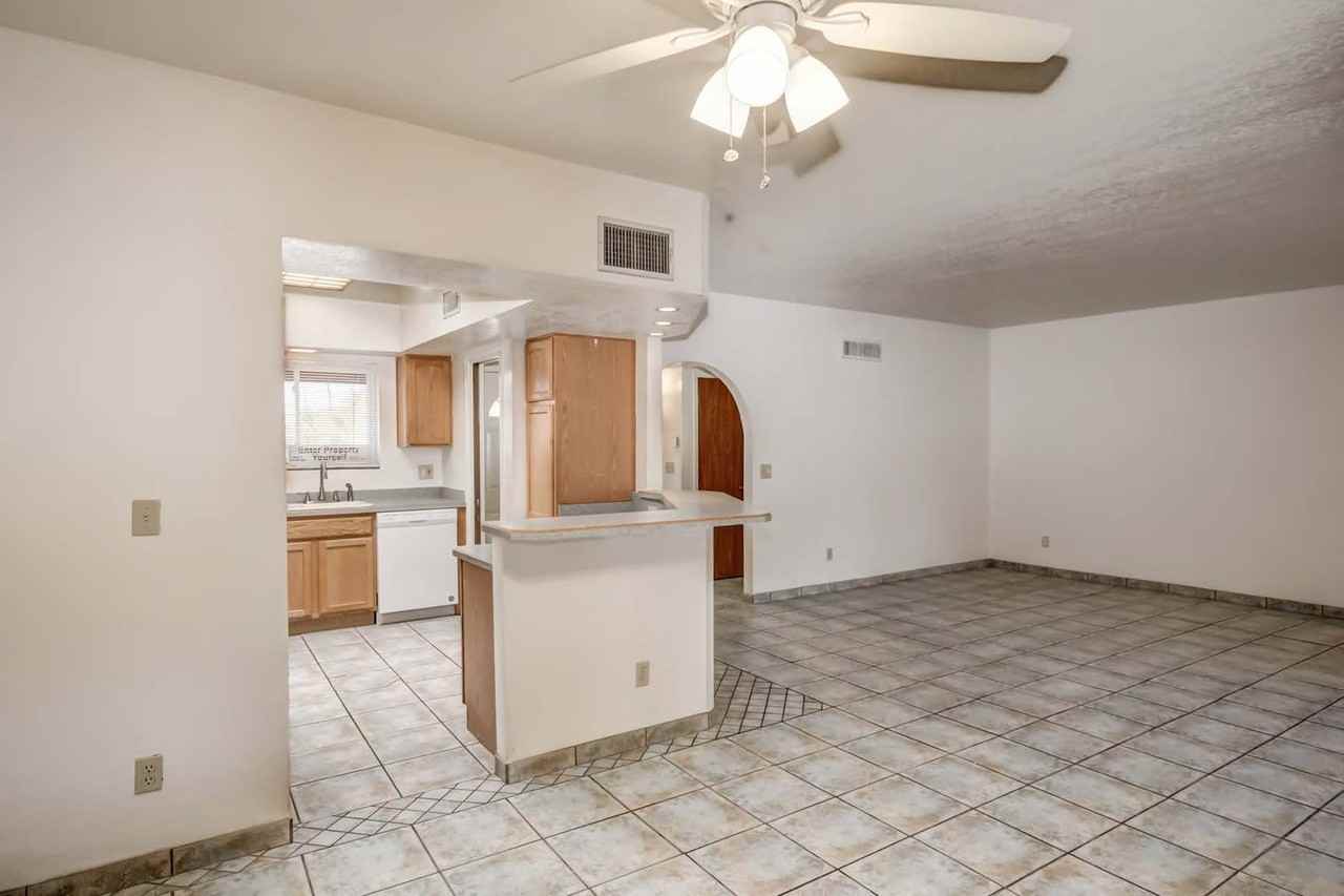 5374 N Flint Ave - Photo 4 of 20