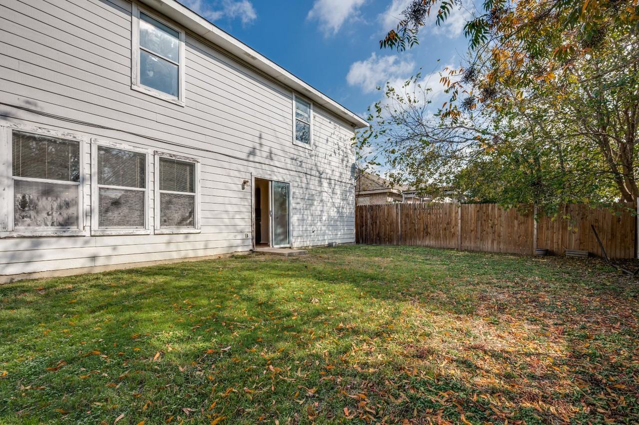 10141 Chapel Rock Dr - Photo 2 of 20