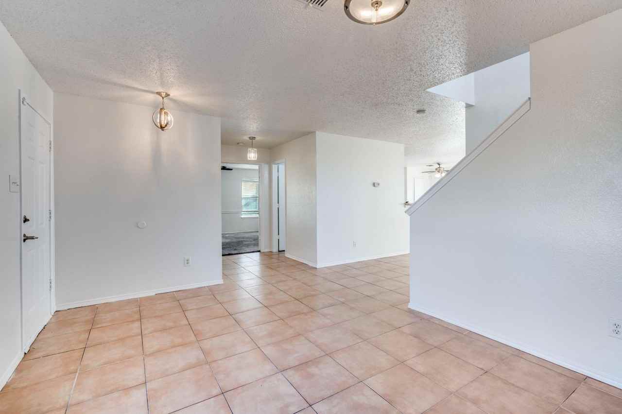 10141 Chapel Rock Dr - Photo 3 of 20