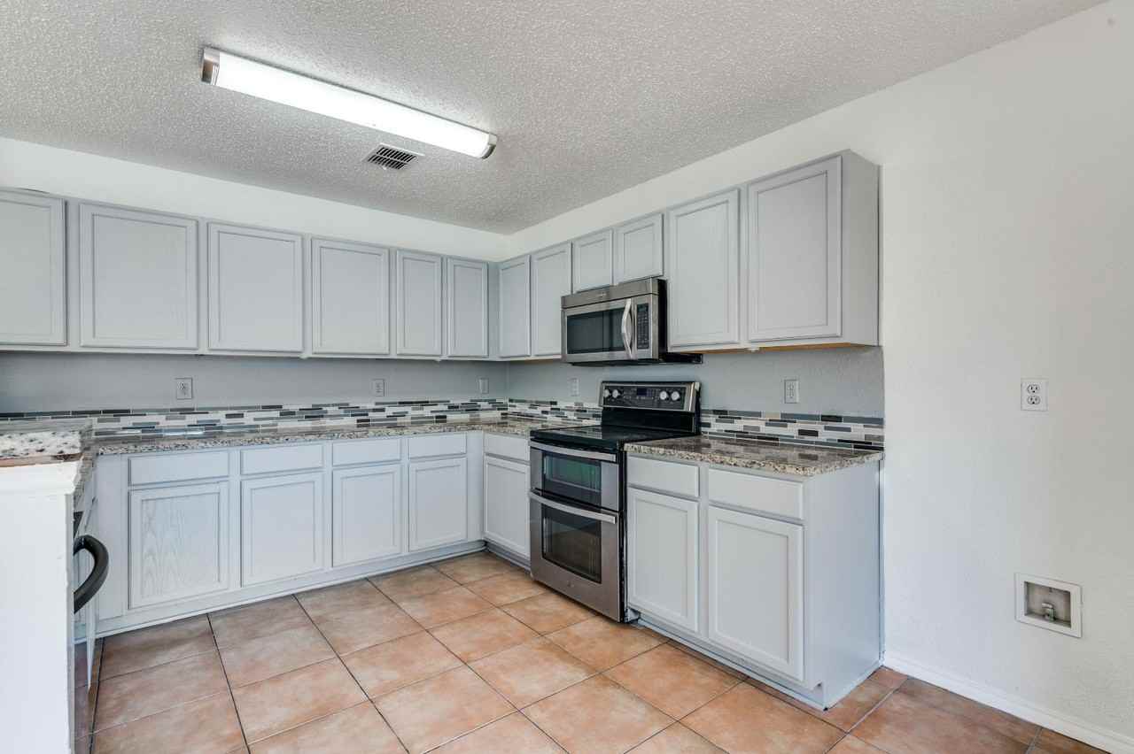 10141 Chapel Rock Dr - Photo 5 of 20
