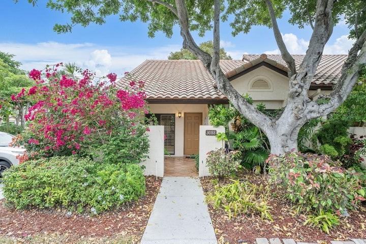 3088 Inglewood Terrace - Photo 2 of 10