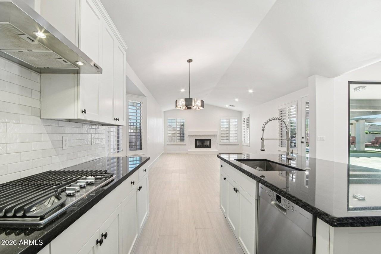 6991 W Firebird Dr - Photo 4 of 50