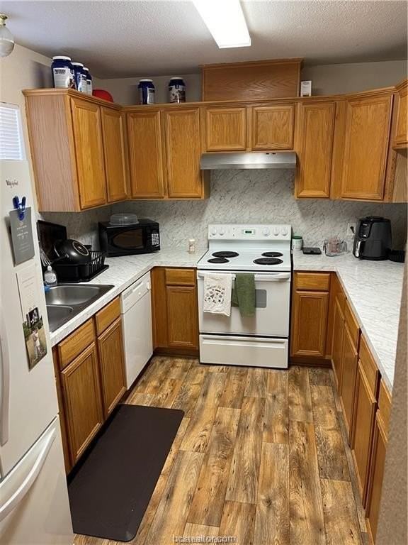 2317 & 2319 Antelope Lane - Photo 2 of 11