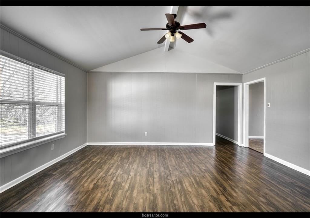 1115 Merry Oaks Dr - Photo 5 of 18
