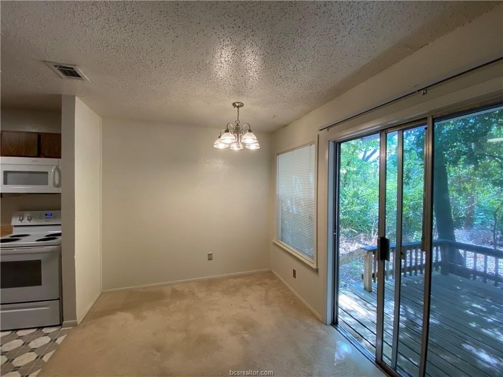 1306 Holik Dr - Photo 3 of 8