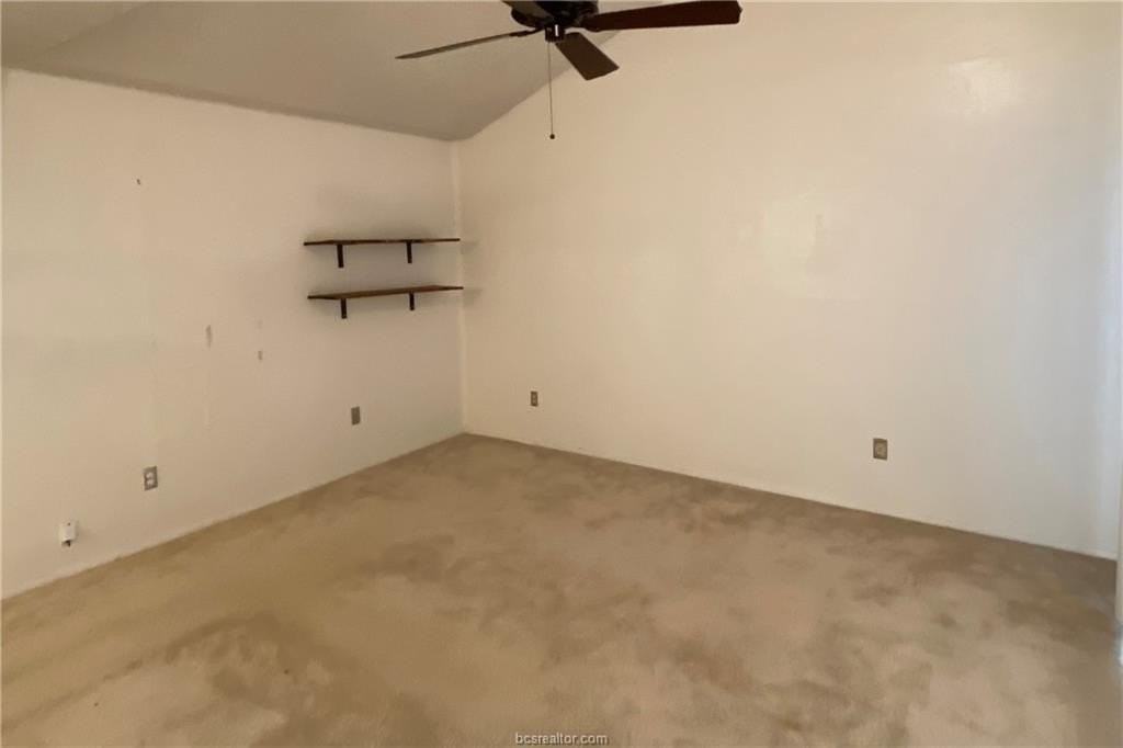 1306 Holik Dr - Photo 4 of 8