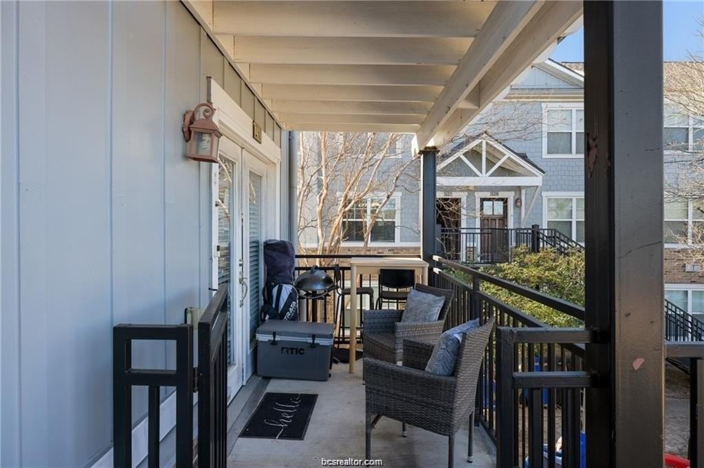 1725 Harvey Mitchell Pkwy S Apt 230 - Photo 3 of 24