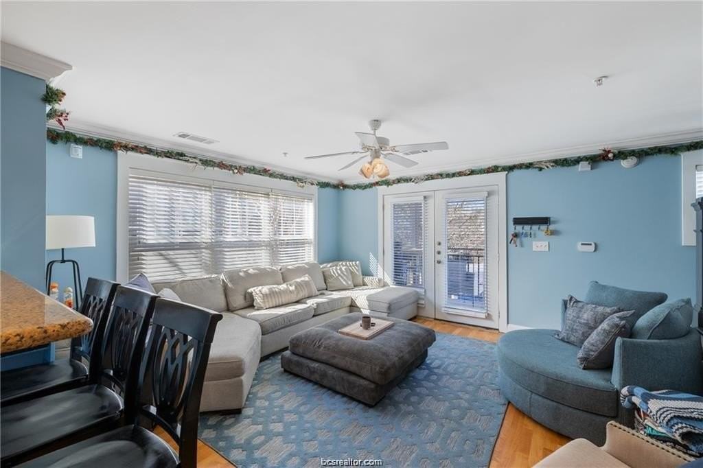 1725 Harvey Mitchell Pkwy S Apt 230 - Photo 4 of 24