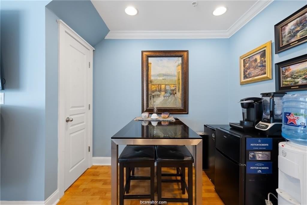 1725 Harvey Mitchell Pkwy S Apt 230 - Photo 7 of 24