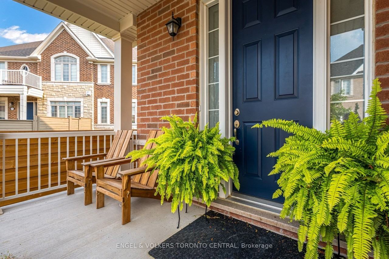 89 Maple Fields Cir - Photo 2 of 38