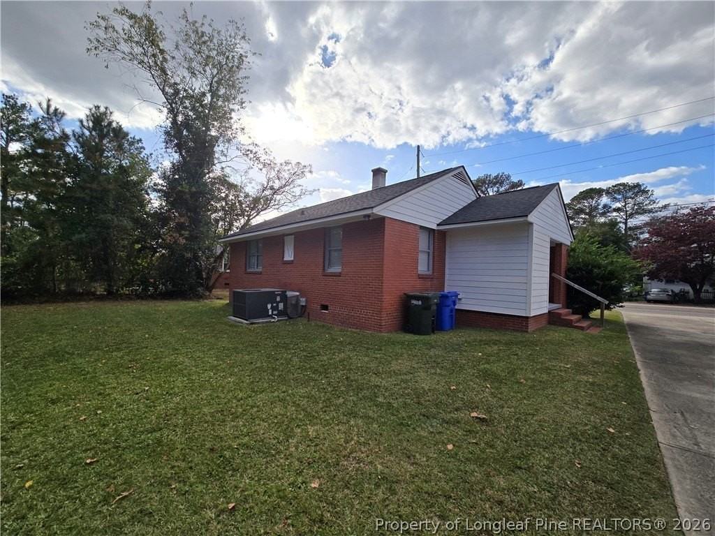 479 Mcbain Dr - Photo 4 of 19