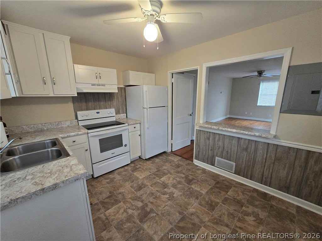 479 Mcbain Dr - Photo 6 of 19