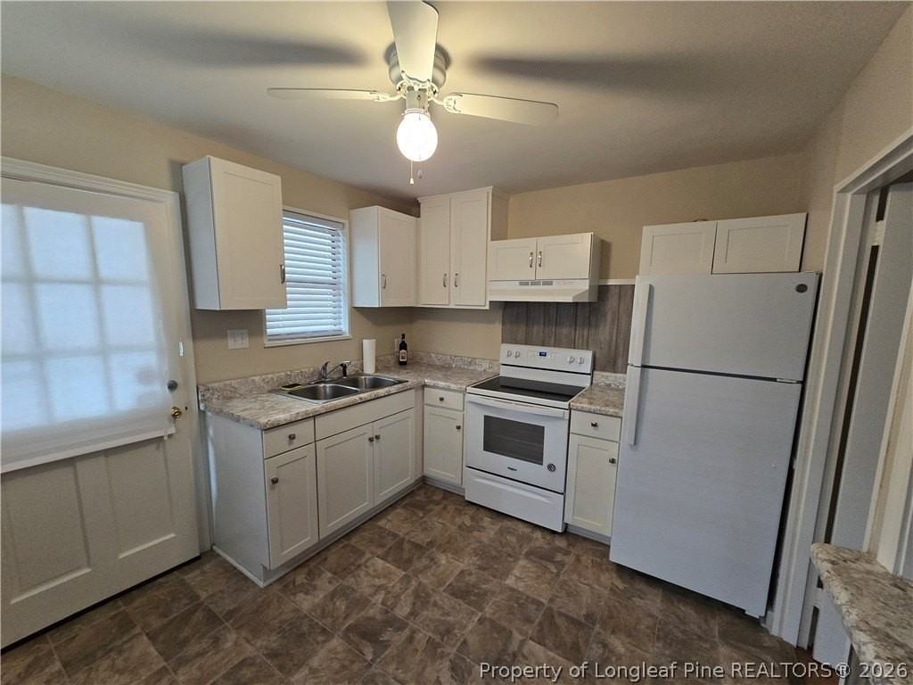 479 Mcbain Dr - Photo 7 of 19