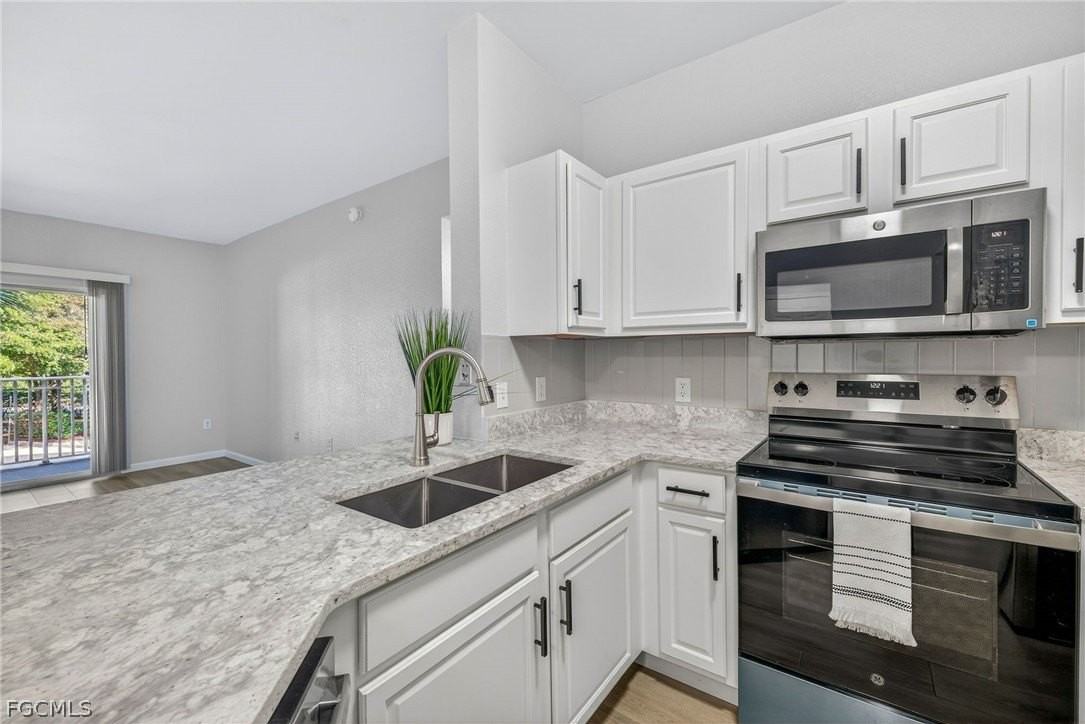 15585 Ocean Walk Cir Apt 215 - Photo 3 of 33