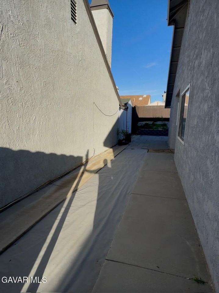 37626 12th St E - Photo 4 of 20