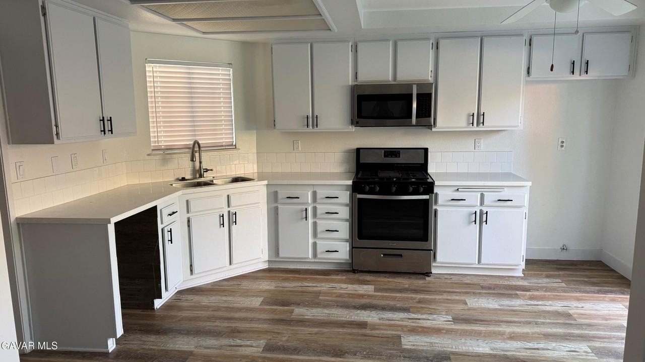 37626 12th St E - Photo 6 of 20