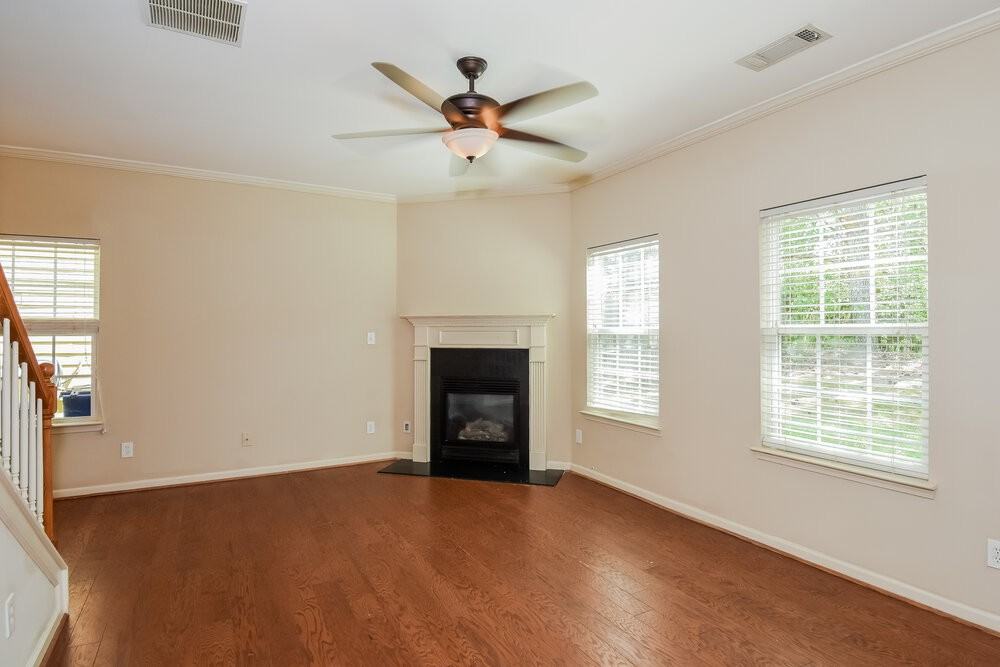 5013 Amethyst Dr - Photo 5 of 31