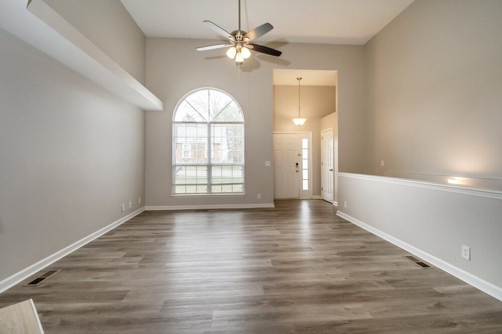 5356 Village Way - Photo 7 of 17