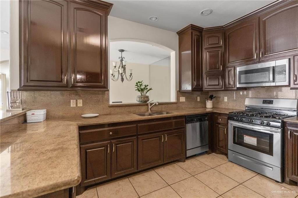 3837 S D St - Photo 7 of 15