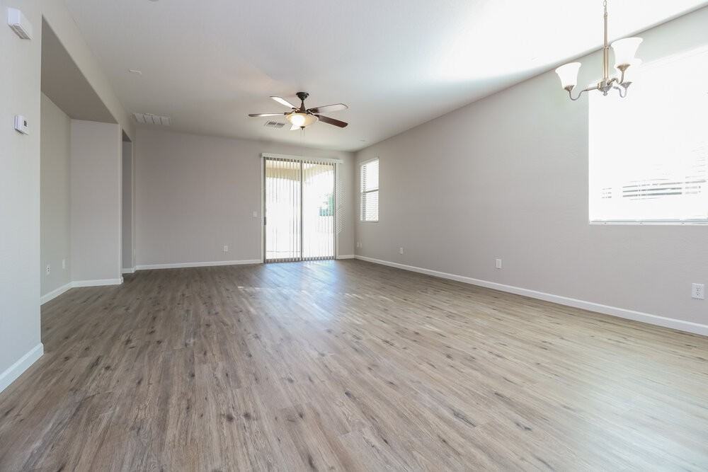 22401 N 102nd Ln - Photo 5 of 16