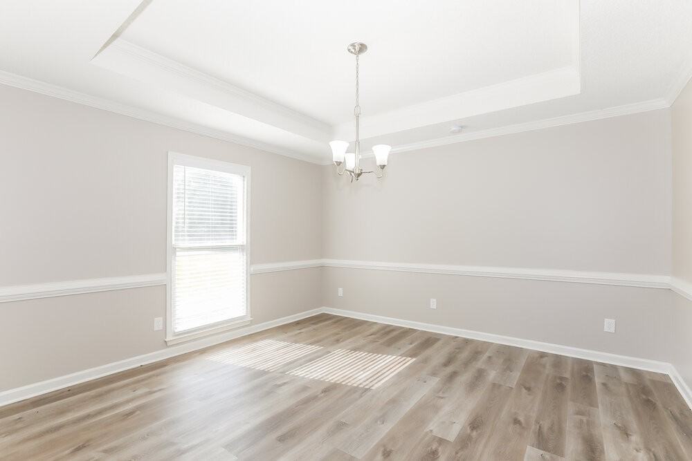 1001 Crown Corners Dr - Photo 6 of 17