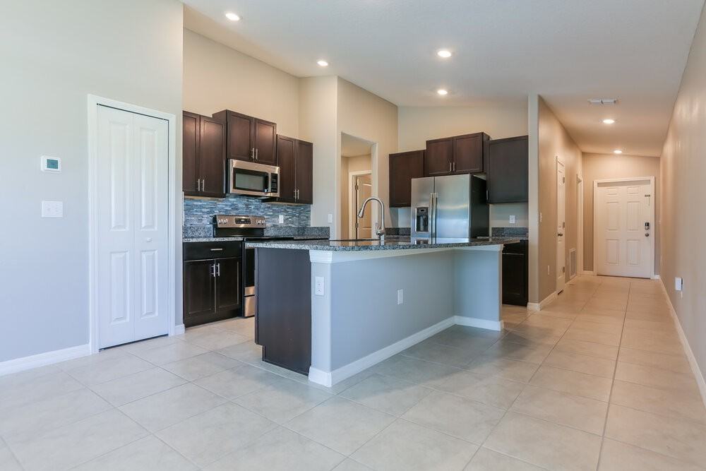 6983 King Creek Dr - Photo 4 of 16