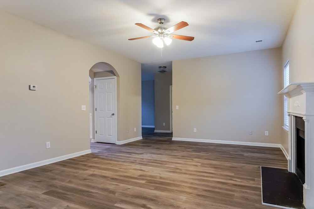 6325 Polar Fox Ct - Photo 5 of 17