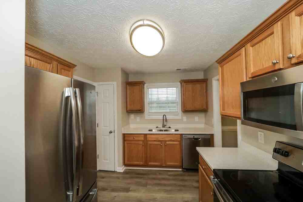 208 Arbor Creek Dr - Photo 7 of 17