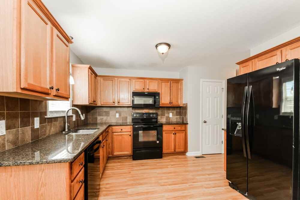 313 Alder Ln - Photo 7 of 17