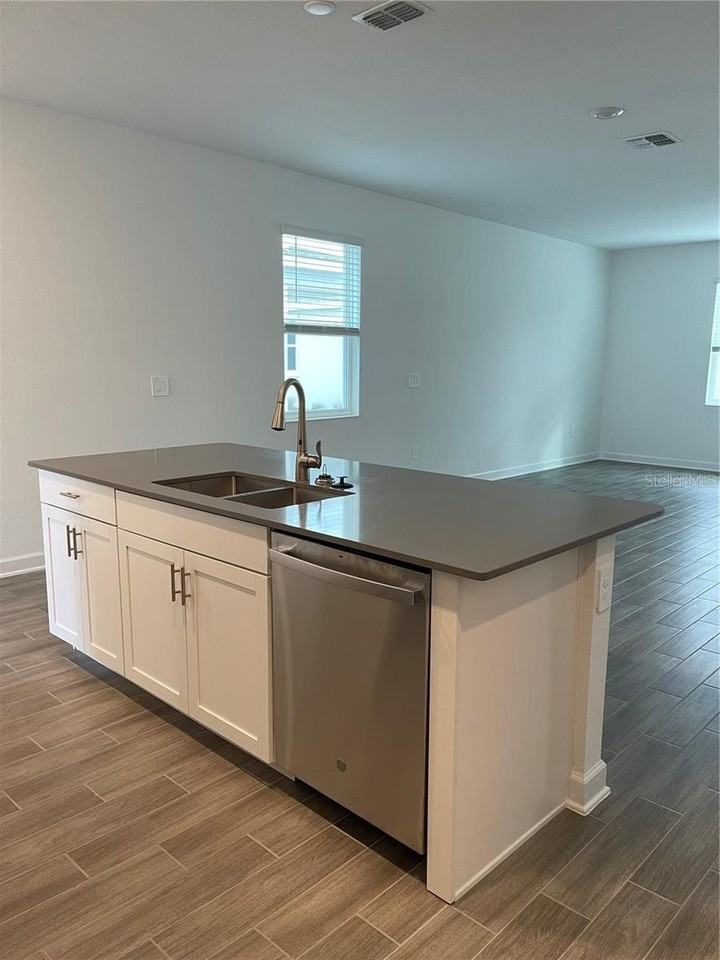 3111 Addison Blvd - Photo 5 of 23