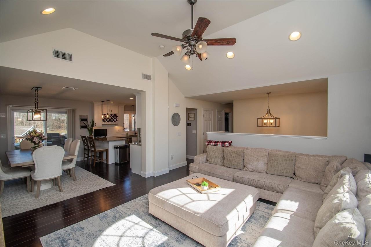 3 Shoddy Hollow Rd - Photo 5 of 25