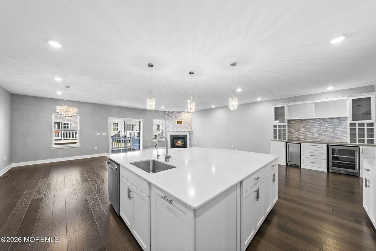 1003 Navigator Ave - Photo 4 of 37