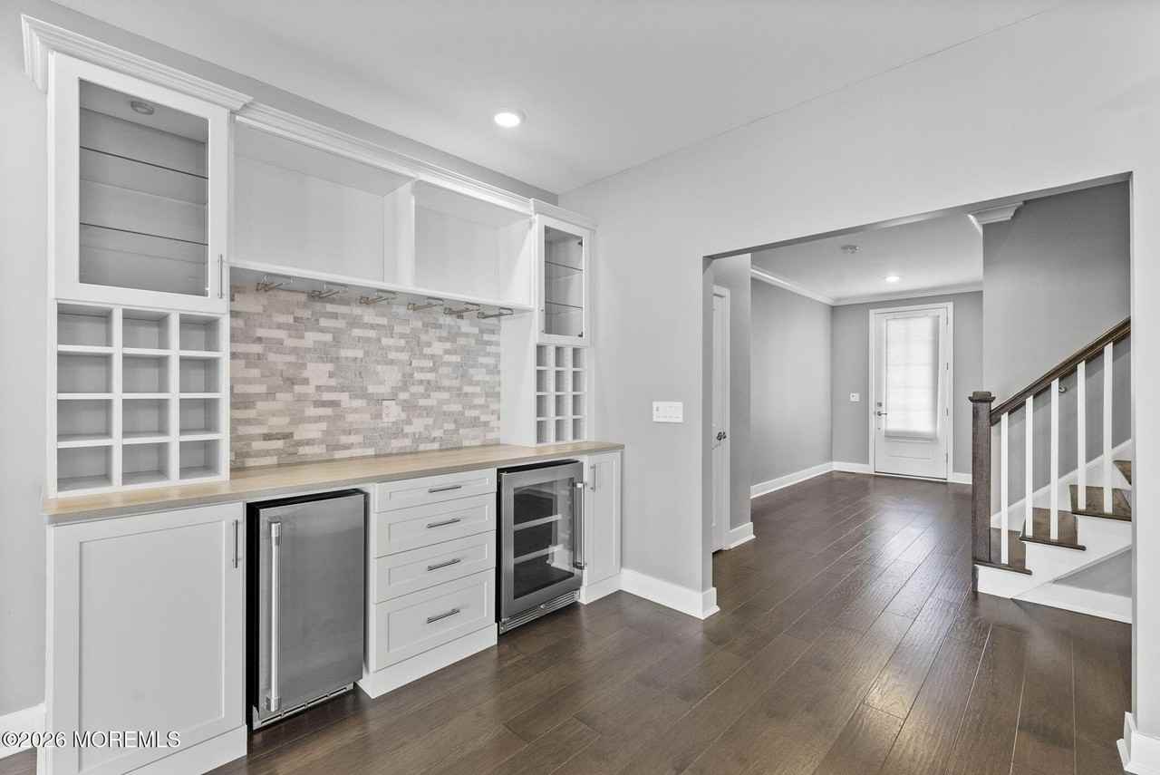 1003 Navigator Ave - Photo 5 of 37