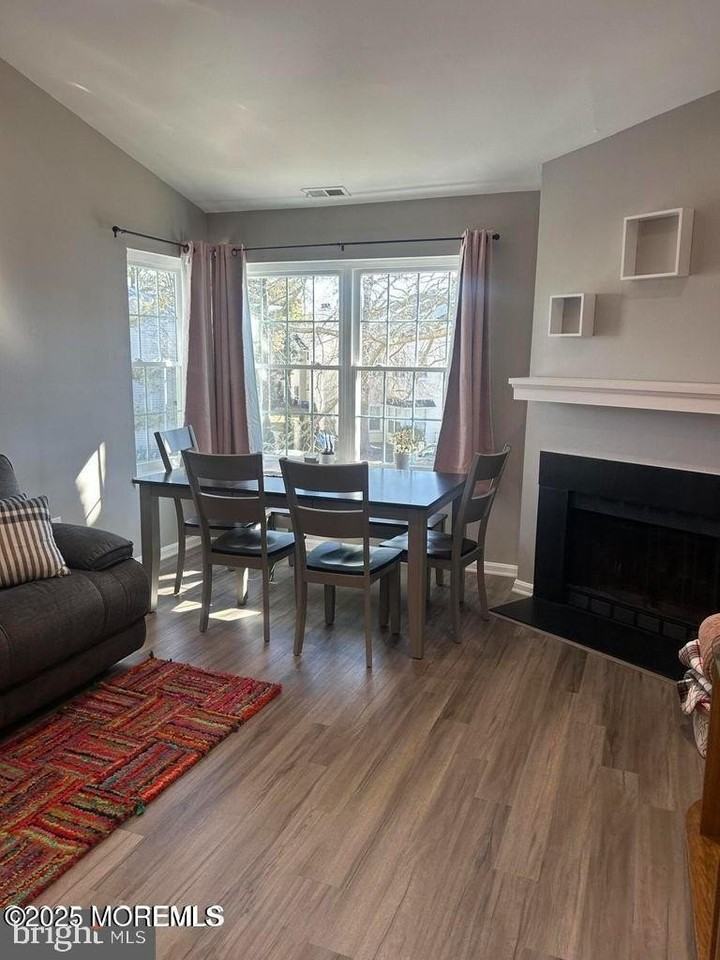 27 Driftwood Ct Unit 365 - Photo 7 of 16