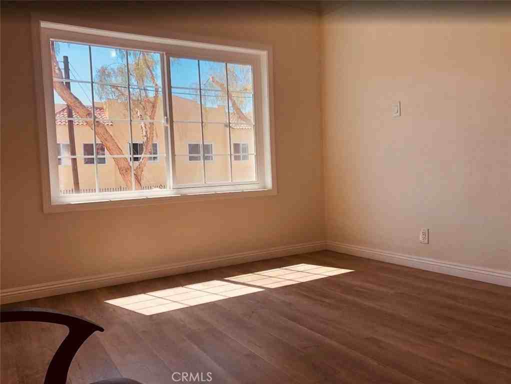 1010 Tremont St - Photo 4 of 6