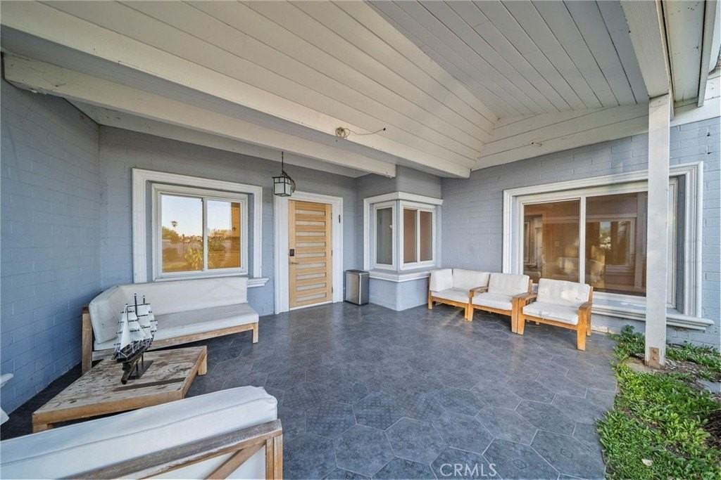 8647 Corbin Ave - Photo 7 of 50