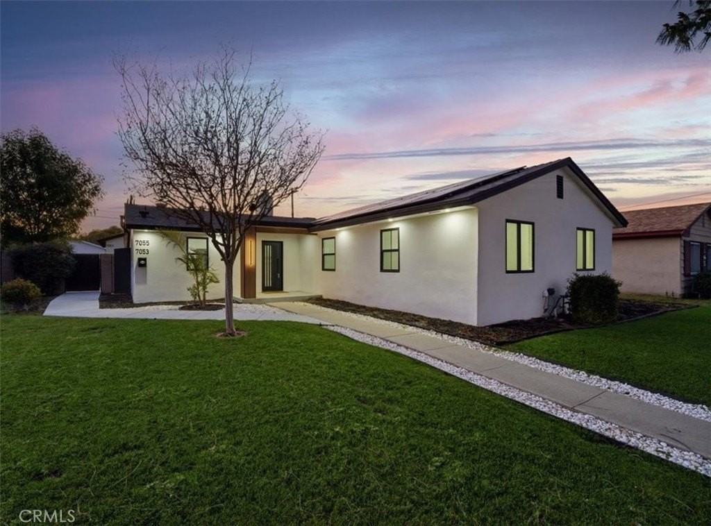 7055 Fallbrook Ave - Photo 2 of 49