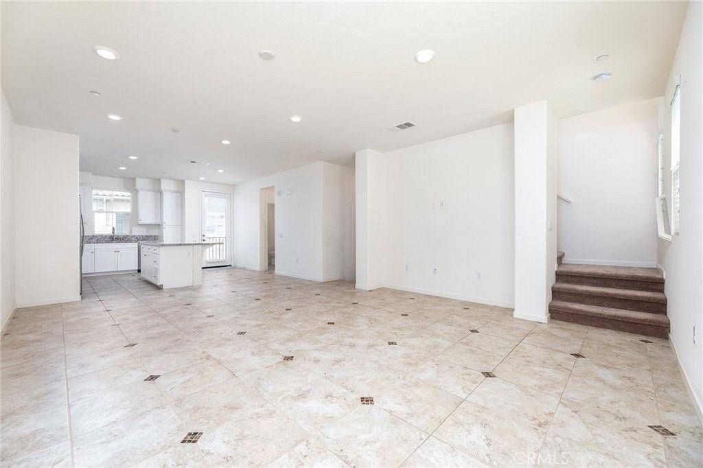 3169 Marigold Cir - Photo 3 of 11