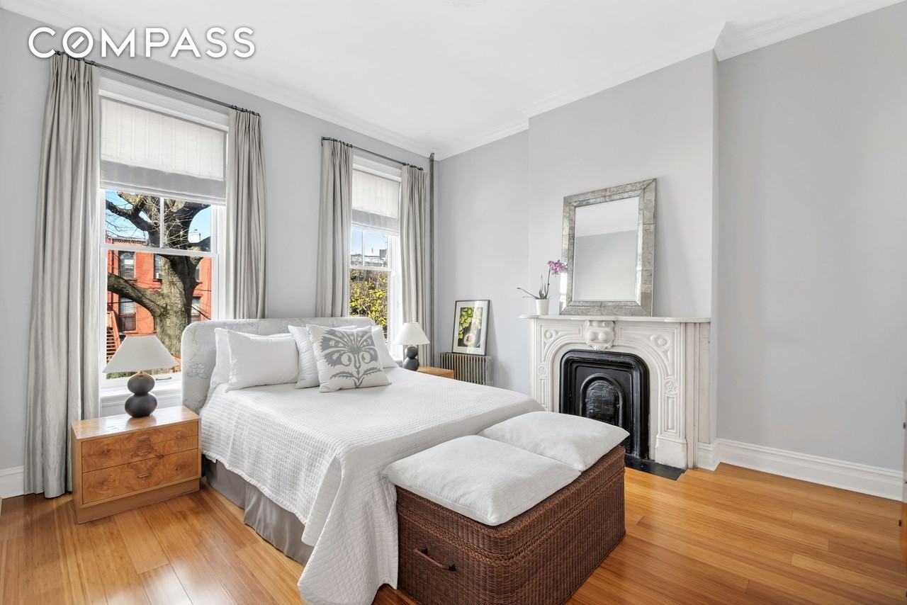 713 Greene Ave - Photo 5 of 12