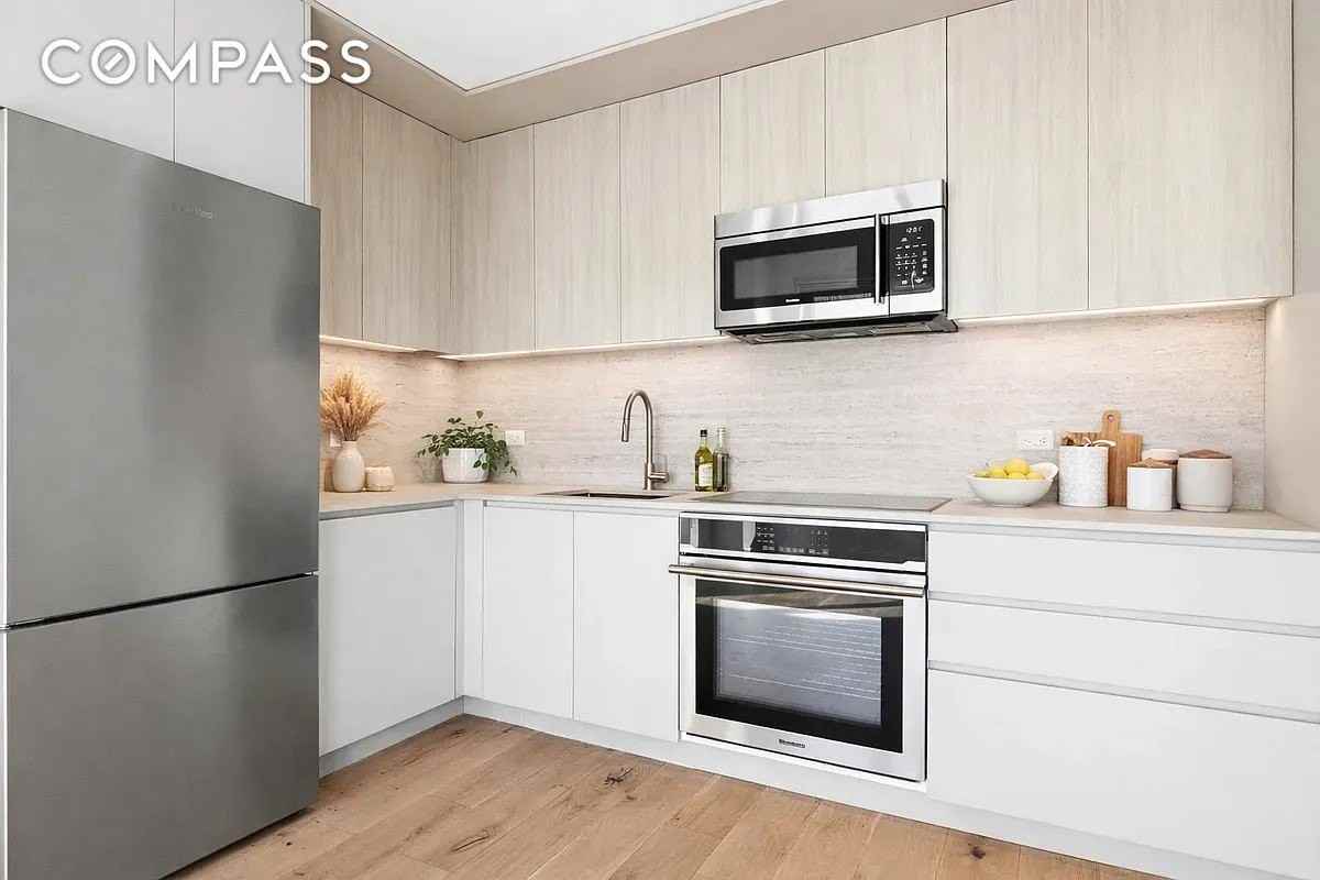 130 2nd St #8F - Photo 3 of 17