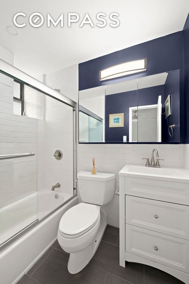 340 W 55th St #5C - Photo 7 of 10