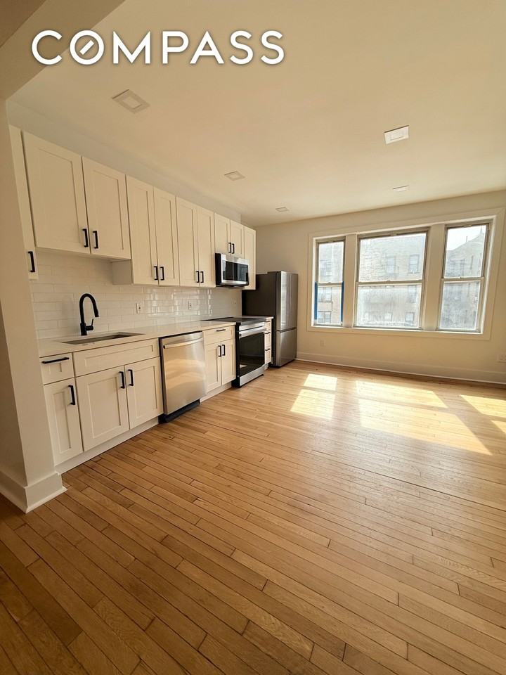 132 Remsen St #9 - Photo 5 of 11