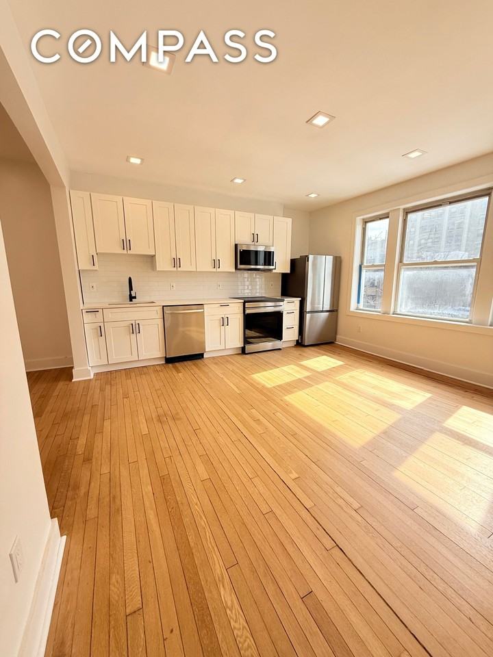 132 Remsen St #9 - Photo 7 of 11